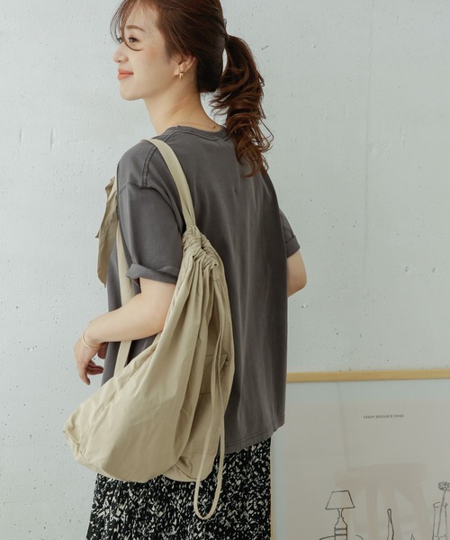 URBAN RESEARCH DOORS(アーバンリサーチドアーズ)の「ピグメントダイ半袖Tシャツ(Tシャツ/カットソー・レディース・チャコールグレー/カーキ/ブルー/アイボリー・ONE)」の16枚目の写真