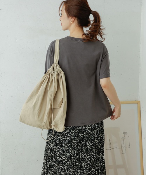 URBAN RESEARCH DOORS(アーバンリサーチドアーズ)の「ピグメントダイ半袖Tシャツ(Tシャツ/カットソー・レディース・チャコールグレー/カーキ/ブルー/アイボリー・ONE)」の22枚目の写真