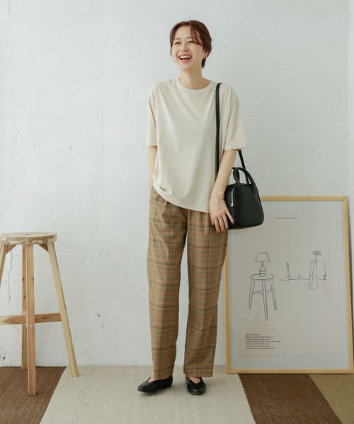 URBAN RESEARCH DOORS(アーバンリサーチドアーズ)の「ピグメントダイ半袖Tシャツ(Tシャツ/カットソー・レディース・チャコールグレー/カーキ/ブルー/アイボリー・ONE)」の8枚目の写真