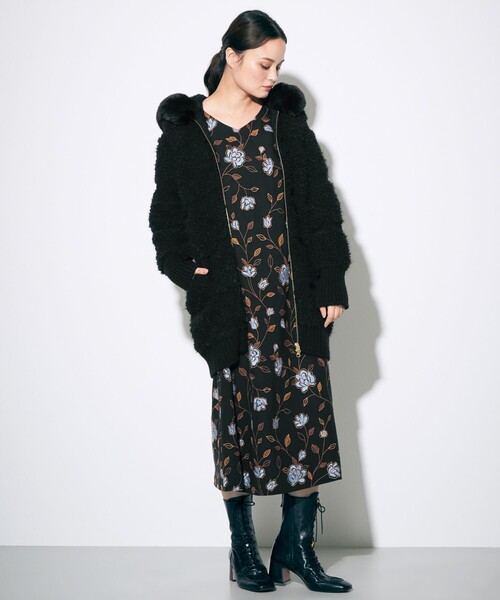 GRACE CONTINENTAL（グレースコンチネンタル）の「フラワー刺繍ワンピース（ワンピース・レディース・ブラック/ベージュ・36/38）」の5枚目の写真
