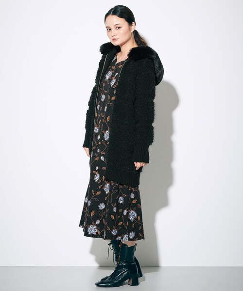 GRACE CONTINENTAL（グレースコンチネンタル）の「フラワー刺繍ワンピース（ワンピース・レディース・ブラック/ベージュ・36/38）」の6枚目の写真