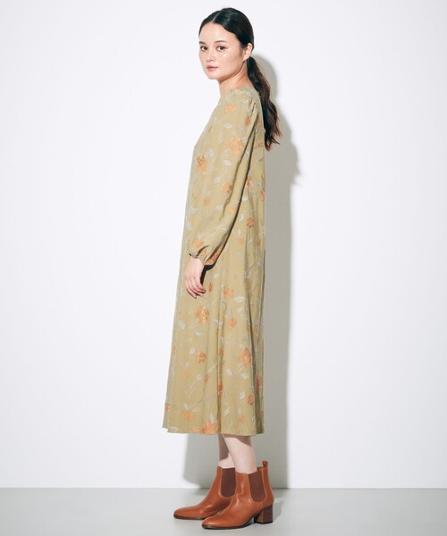 GRACE CONTINENTAL（グレースコンチネンタル）の「フラワー刺繍ワンピース（ワンピース・レディース・ブラック/ベージュ・36/38）」の9枚目の写真