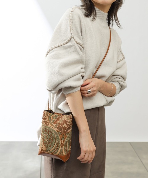 COLONY 2139（コロニートゥーワンスリーナイン）の「ハンドステッチニットプルオーバー（ニット/セーター・レディース・ブラック/アイボリー/グレイッシュベージュ/グレー/ホワイト/ブラウン・SMALL/MEDIUM/LARGE）」の5枚目の写真