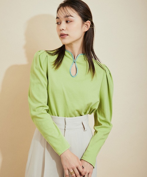 MADEMOISELLE ROPE'（マドモアゼル ロペ）の「スリットネックパフスリーブプルオーバー（Tシャツ/カットソー・レディース・ホワイト/ライトグリーン・38）」の11枚目の写真