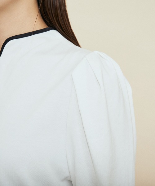 MADEMOISELLE ROPE'（マドモアゼル ロペ）の「スリットネックパフスリーブプルオーバー（Tシャツ/カットソー・レディース・ホワイト/ライトグリーン・38）」の17枚目の写真