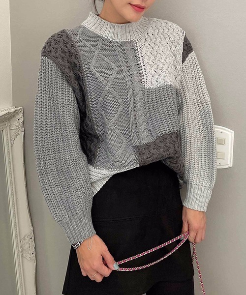 M y u(ミュー)の「【ZOZO限定アイテム】配色パッチワークニット(ニット/セーター・レディース・ベージュ/グレー・FREE)」の1枚目の写真