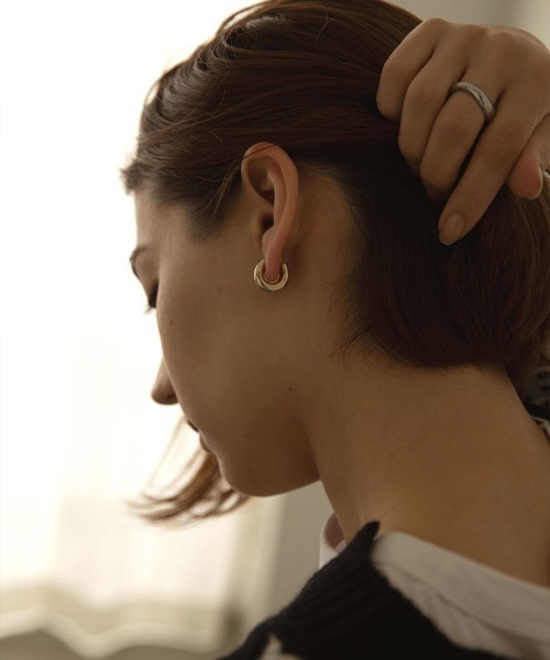 marjour（マージュール）の「HOOP EARRING（イヤリング・レディース・シルバー/ゴールド・FREE）」の12枚目の写真
