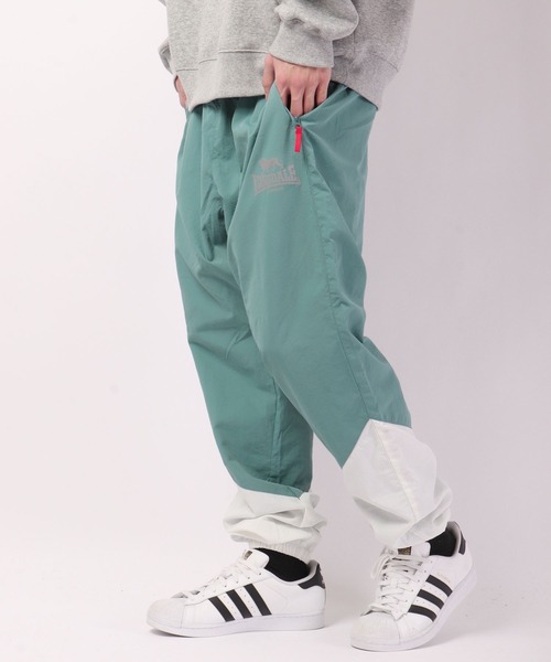 LONSDALE（ロンズデール）の「LONSDALE 裏メッシュ ナイロンワッシャー クレイジー切替 トラック ジョガーパンツ（その他パンツ・メンズ・ホワイト/ブラック/ブルーグリーン・LL/M/L）」の3枚目の写真