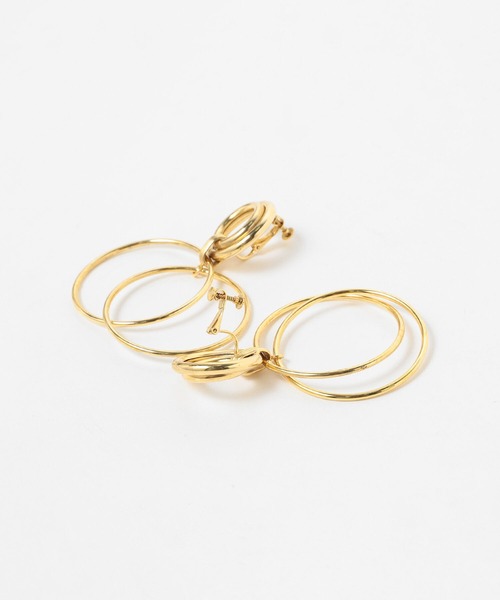 Ray BEAMS（レイビームス）の「RBS / デッドストック サークル リング イヤリング（イヤリング・レディース・ゴールド・ONE SIZE）」の3枚目の写真