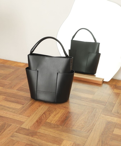 SENSE OF PLACE by URBAN RESEARCH（センスオブプレイスバイアーバンリサーチ）の「2WAYアウトポケットミニトートバッグ（トートバッグ・レディース・ブラック/ベージュ/オリーブ/グリーン/イエロー/ベージュ系その他・ONE）」の2枚目の写真