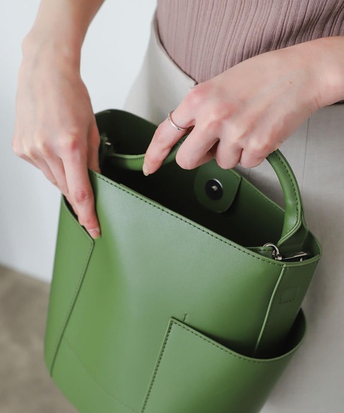 SENSE OF PLACE by URBAN RESEARCH（センスオブプレイスバイアーバンリサーチ）の「2WAYアウトポケットミニトートバッグ（トートバッグ・レディース・ブラック/ベージュ/オリーブ/グリーン/イエロー/ベージュ系その他・ONE）」の11枚目の写真