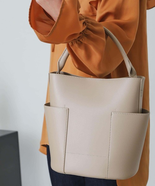 SENSE OF PLACE by URBAN RESEARCH（センスオブプレイスバイアーバンリサーチ）の「2WAYアウトポケットミニトートバッグ（トートバッグ・レディース・ブラック/ベージュ/オリーブ/グリーン/イエロー/ベージュ系その他・ONE）」の14枚目の写真