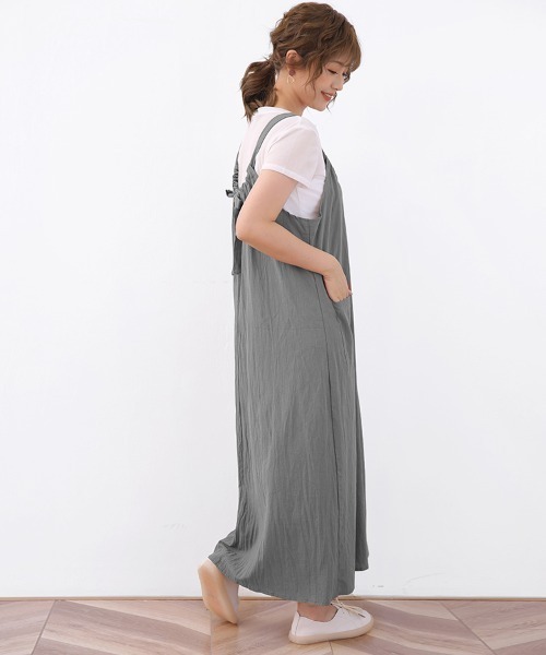 Doux Belle（ドゥーベル）の「ギャザーロングサロペットスカート（ジャンパースカート・レディース・ダークグレー/パープル/ライトグレー/ブラック/キャメル・FREE）」の12枚目の写真