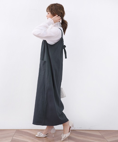 Doux Belle（ドゥーベル）の「ギャザーロングサロペットスカート（ジャンパースカート・レディース・ダークグレー/パープル/ライトグレー/ブラック/キャメル・FREE）」の16枚目の写真