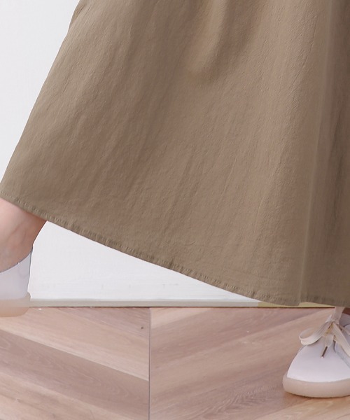 Doux Belle（ドゥーベル）の「ギャザーロングサロペットスカート（ジャンパースカート・レディース・ダークグレー/パープル/ライトグレー/ブラック/キャメル・FREE）」の20枚目の写真