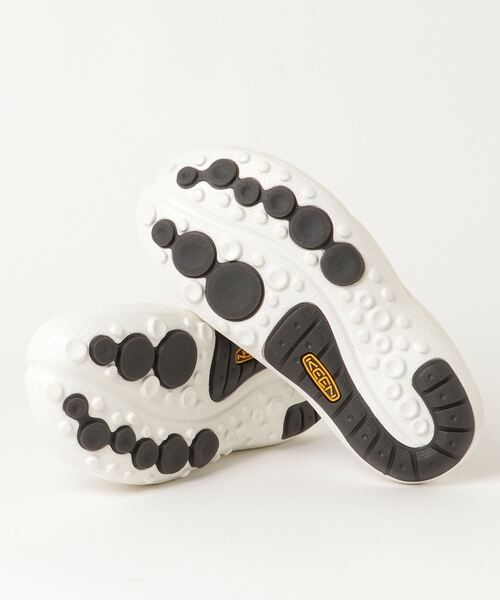 KEEN（キーン）の「KEEN/キーン レディース SHANTI  シャンティ サンダル コンフォート スライド クロッグ アウトドア 1026264（スニーカー・レディース・ホワイト×ブラック・25.0cm/24.0cm/23.0cm）」の3枚目の写真