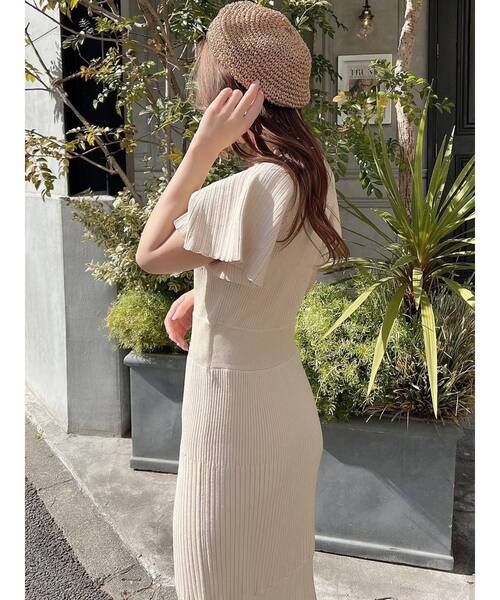 RESEXXY（リゼクシー）の「フレアスリーブマーメイドニットワンピース（ワンピース・レディース・ブラック/ベージュ/ブルー/グリーン・FREE）」の11枚目の写真