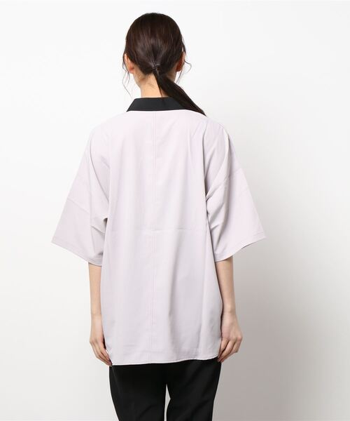 ARCHIVER(アーカイバ)の「【Ir】ポリストレッチクレリックシャツSS(シャツ/ブラウス・レディース・ホワイト/チャコールグレー/グリーン/グレイッシュベージュ/サックスブルー・LARGE/X-LARGE/MEDIUM)」の7枚目の写真