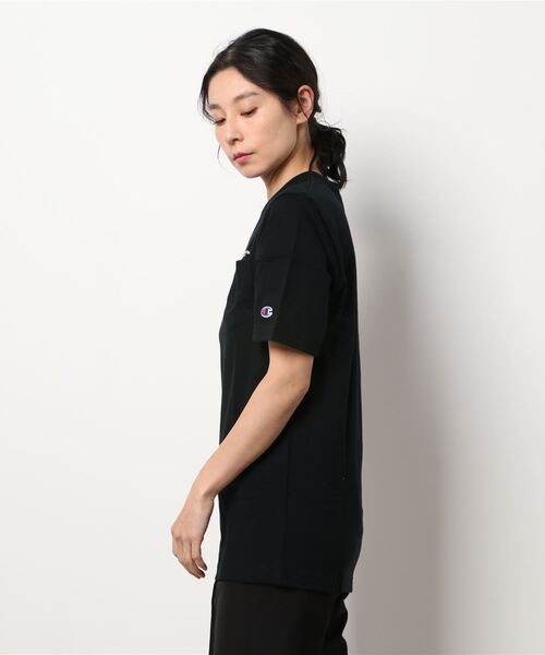 Champion（チャンピオン）の「【W】【it】【UT15】【CHAMPION】HERITAGE POCKET TEE（Tシャツ/カットソー・レディース・ホワイト/ブラック・SMALL/MEDIUM）」の3枚目の写真