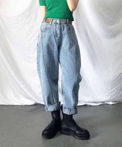 me+em select(ミームセレクト)の「【 4SIZE 】テープベルトワイドバルーンデニムパンツ(デニムパンツ・レディース・ライトブルー/ブルー・SMALL/MEDIUM/LARGE/X-LARGE)」の8枚目の写真