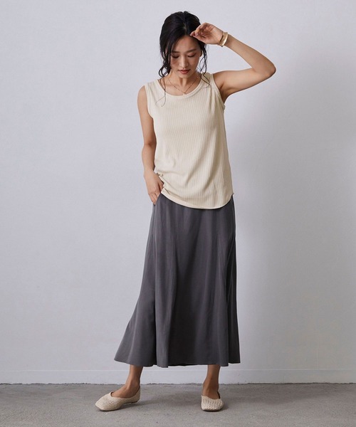 NICOLE white（ニコルホワイト）の「ランダムリブ 無地タンクトップ（タンクトップ・レディース・ライトグレー/チャコールグレー/グリーン/オフホワイト・FREE）」の20枚目の写真