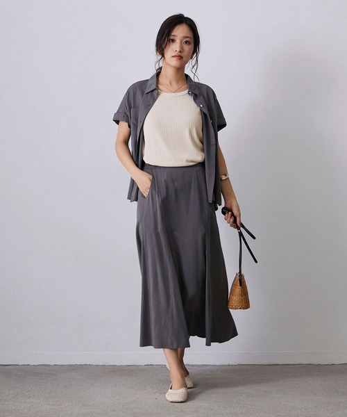 NICOLE white（ニコルホワイト）の「ランダムリブ 無地タンクトップ（タンクトップ・レディース・ライトグレー/チャコールグレー/グリーン/オフホワイト・FREE）」の21枚目の写真