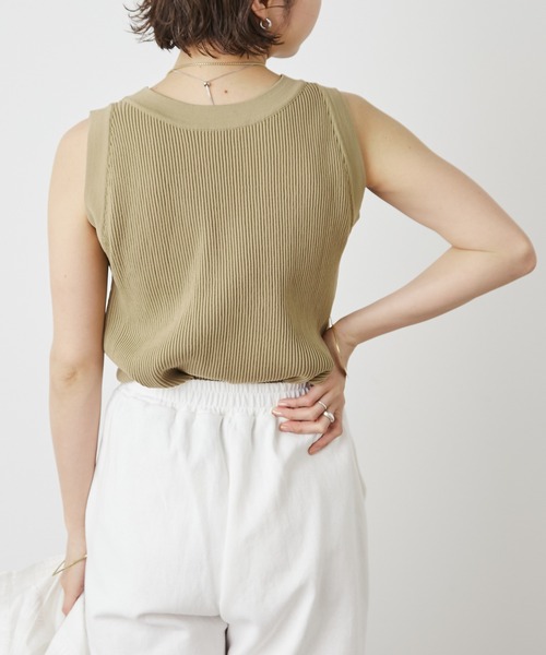 Omekashi（オメカシ）の「リブニットタンクトップ（タンクトップ・レディース・ブラック/ベージュ/オフホワイト・FREE）」の10枚目の写真