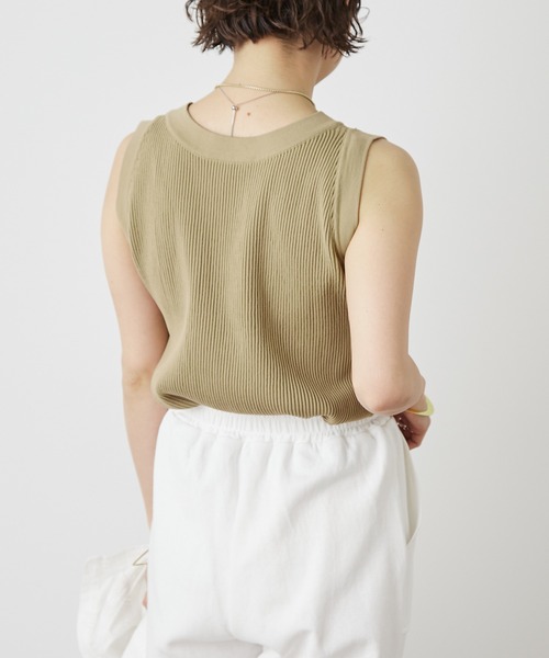 Omekashi（オメカシ）の「リブニットタンクトップ（タンクトップ・レディース・ブラック/ベージュ/オフホワイト・FREE）」の11枚目の写真