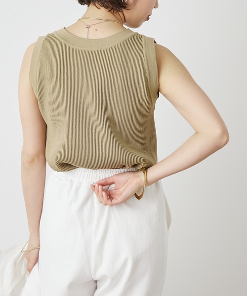 Omekashi（オメカシ）の「リブニットタンクトップ（タンクトップ・レディース・ブラック/ベージュ/オフホワイト・FREE）」の12枚目の写真