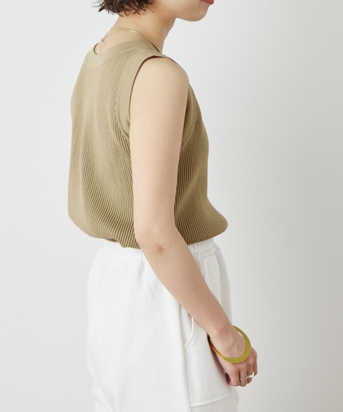 Omekashi（オメカシ）の「リブニットタンクトップ（タンクトップ・レディース・ブラック/ベージュ/オフホワイト・FREE）」の13枚目の写真