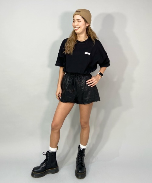 RVCA（ルーカ）の「RVCA/ルーカ  ビッグシルエット  バックプリントロゴTシャツ   BC043-236（Tシャツ/カットソー・レディース・ホワイト/ブラウン/ブラック/ブルー・L/M/S）」の7枚目の写真