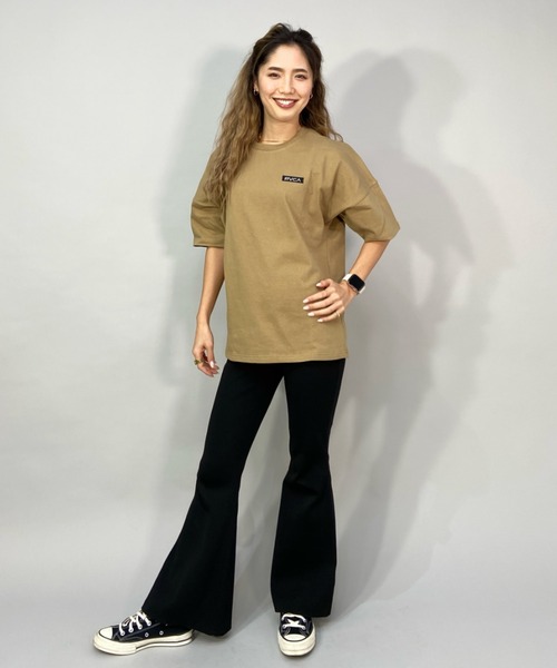 RVCA（ルーカ）の「RVCA/ルーカ  ビッグシルエット  バックプリントロゴTシャツ   BC043-236（Tシャツ/カットソー・レディース・ホワイト/ブラウン/ブラック/ブルー・L/M/S）」の5枚目の写真