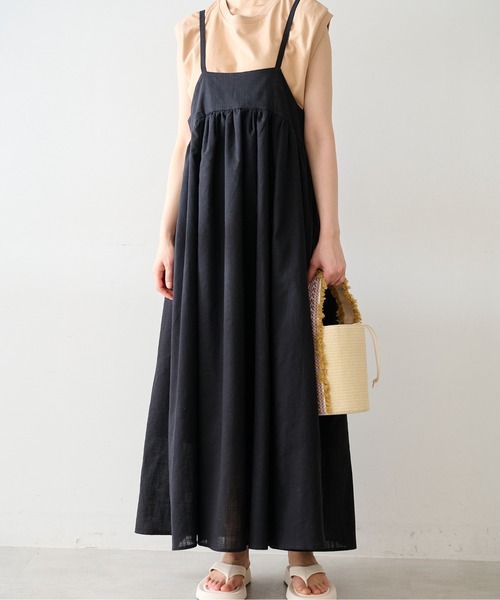 FREE'S MART（フリーズマート）の「◆ギャザーフレアキャミワンピース（ワンピース・レディース・ブラック/ベージュ/レッド・SMALL/MEDIUM）」の2枚目の写真