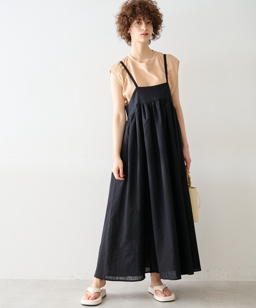 FREE'S MART（フリーズマート）の「◆ギャザーフレアキャミワンピース（ワンピース・レディース・ブラック/ベージュ/レッド・SMALL/MEDIUM）」の4枚目の写真