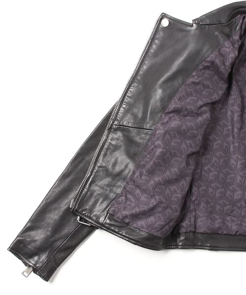 Guess（ゲス）の「Camille Leather Jacket（ライダースジャケット・レディース・ブラック・SMALL/MEDIUM/X-SMALL）」の11枚目の写真