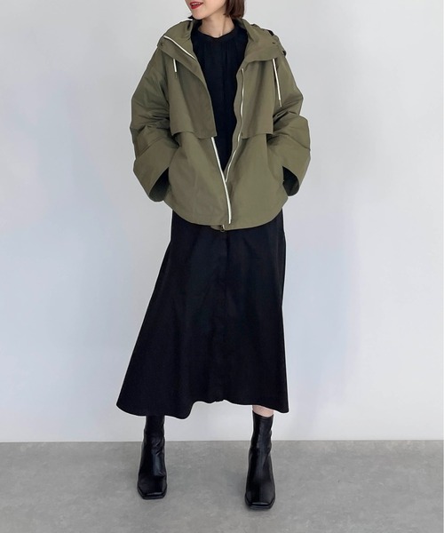 LUGIVA（ルギヴァ）の「グログランフード付きジャケット（マウンテンパーカー・レディース・ブラック/カーキ/ブラウン・M）」の16枚目の写真