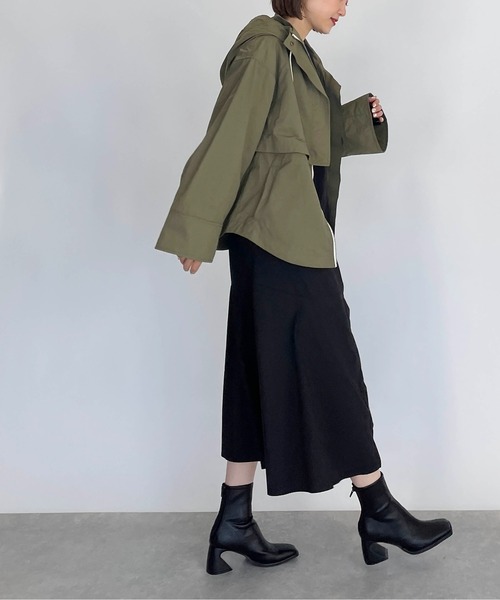 LUGIVA（ルギヴァ）の「グログランフード付きジャケット（マウンテンパーカー・レディース・ブラック/カーキ/ブラウン・M）」の13枚目の写真