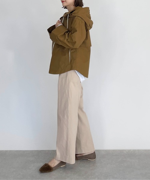 LUGIVA（ルギヴァ）の「グログランフード付きジャケット（マウンテンパーカー・レディース・ブラック/カーキ/ブラウン・M）」の5枚目の写真