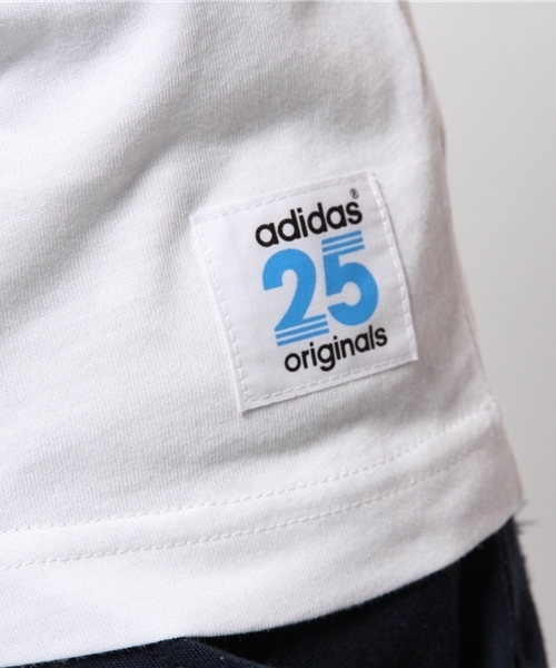 adidas Originals(アディダスオリジナルス)の「メンズ アディダス ニゴー Tシャツ adidas NYC SST TEE(Tシャツ/カットソー・メンズ・ホワイト・LARGE/SMALL/MEDIUM/X-LARGE)」の2枚目の写真