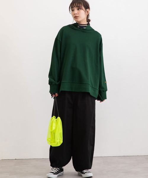 POU DOU DOU(プードゥドゥ)の「とり刺繍裏毛パーカー(パーカー・レディース・イエロー/グリーン/オートミール・3)」の18枚目の写真