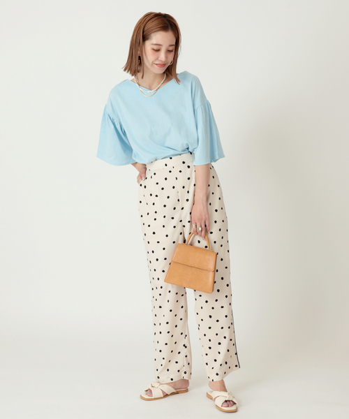 B.C STOCK（ベーセーストック）の「2WAY 綿袖フレアカットブラウス（Tシャツ/カットソー・レディース・ホワイト/サックスブルー・FREE）」の14枚目の写真