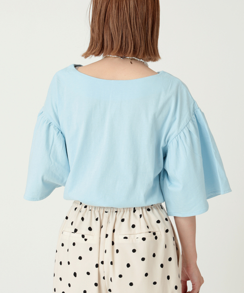 B.C STOCK（ベーセーストック）の「2WAY 綿袖フレアカットブラウス（Tシャツ/カットソー・レディース・ホワイト/サックスブルー・FREE）」の11枚目の写真