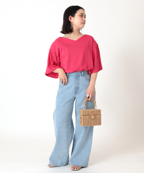 B.C STOCK（ベーセーストック）の「2WAY 綿袖フレアカットブラウス（Tシャツ/カットソー・レディース・ホワイト/サックスブルー・FREE）」の4枚目の写真