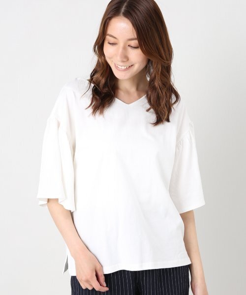 B.C STOCK（ベーセーストック）の「2WAY 綿袖フレアカットブラウス（Tシャツ/カットソー・レディース・ホワイト/サックスブルー・FREE）」の16枚目の写真