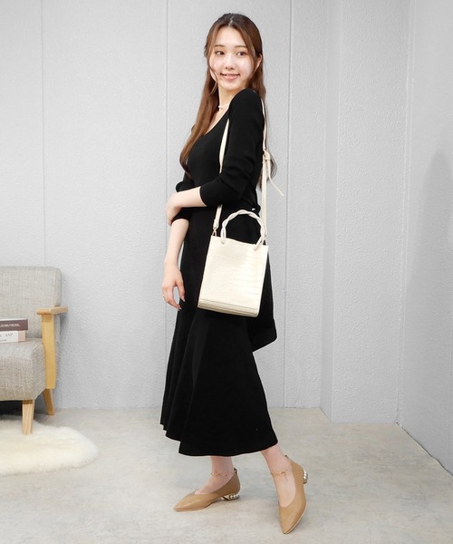 alala（アララ）の「パールヒールアンクレットパンプス（パンプス・レディース・ブルー系/ベージュ/ピンク系/ブラック・S/LL/L/M）」の6枚目の写真