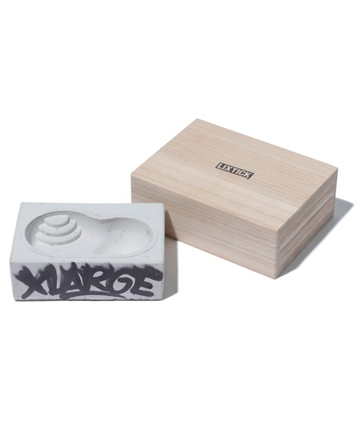 XLARGE(エクストララージ)の「XLARGE×LIXTICK BOWL POOL TRAY(その他小物・メンズ・ホワイト・ONE SIZE)」の1枚目の写真