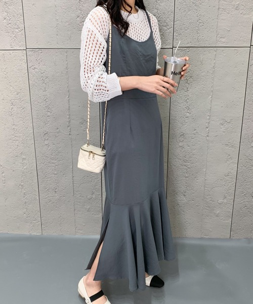 ECLIN(エクラン)の「スリットマーメイドキャミワンピース(ワンピース・レディース・チャコールグレー/ブルーグレー/カーキ/ベージュ・S/M)」の16枚目の写真