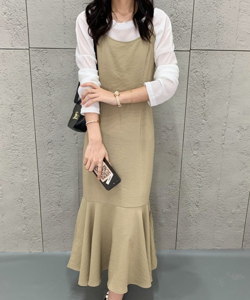 ECLIN(エクラン)の「スリットマーメイドキャミワンピース(ワンピース・レディース・チャコールグレー/ブルーグレー/カーキ/ベージュ・S/M)」の20枚目の写真