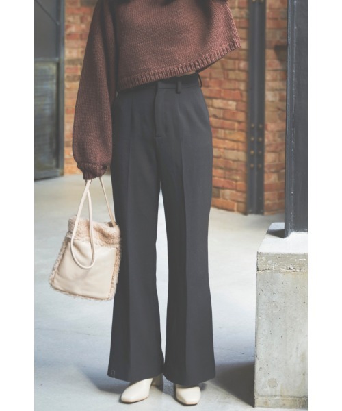 N WITH.（エヌウィズ）の「ベーシックフレアスラックス（スラックス・レディース・ライトベージュ/ブラック・S/M）」の2枚目の写真