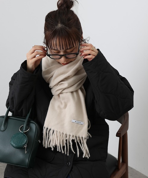 COLONY 2139(コロニートゥーワンスリーナイン)の「リサイクルポリストール(ストール/ショール・レディース・グレー/ベージュ/ブラック・FREE)」の5枚目の写真